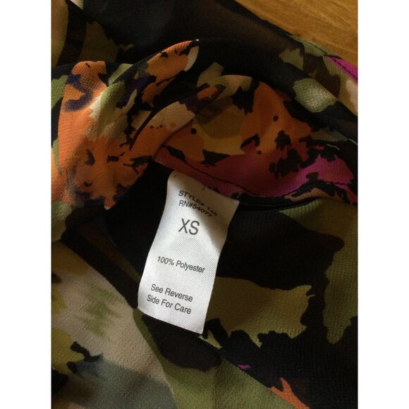 NWT Cabi Tie Front Top Kimono Blouse Cardigan Size XS Dark Floral Sheer - Picture 5 of 12
